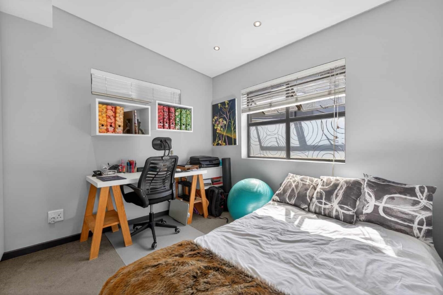 2 Bedroom Property for Sale in Green Point Western Cape